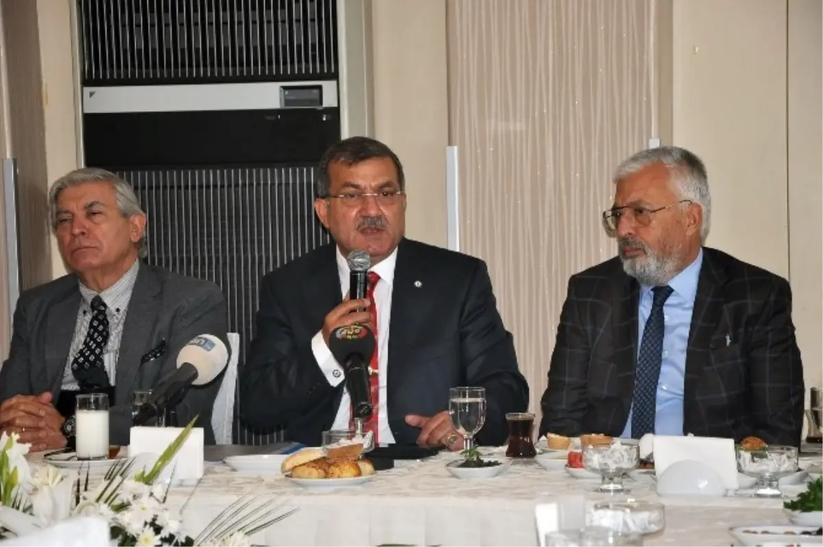 ABD Büyükelçiliği\'nin İzmir ile İlgili Açıklamasına Emniyet Müdüründen Açıklama