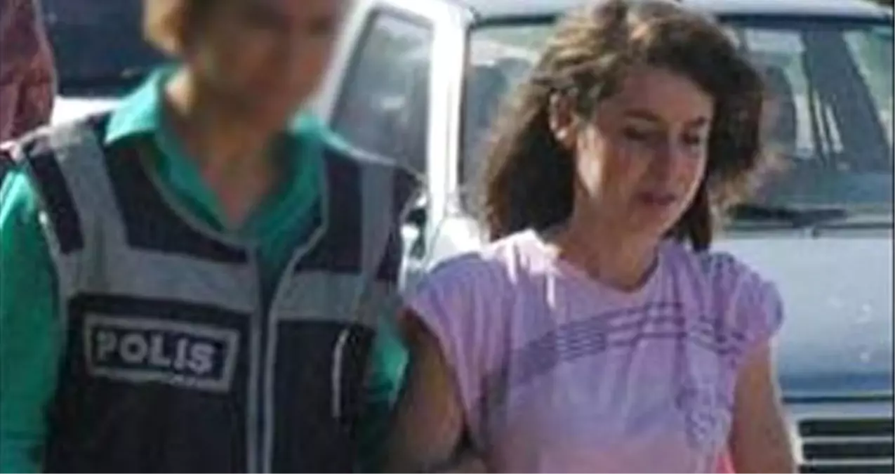 Erkek Arkadaşını Bıçaklayıp Polisi Arayan 19 Yaşındaki Genç Kız, Tutuklandı