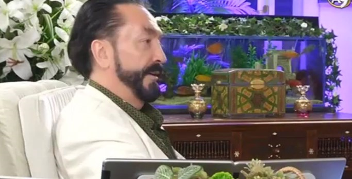 Fıkrasına Gülünmeyen Adnan Oktar Özür Diledi