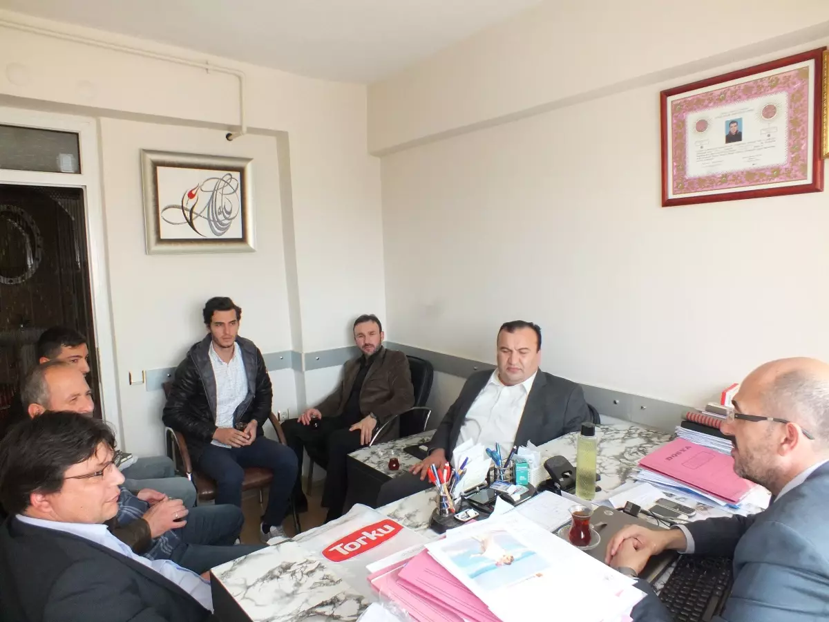 Anadolu Gençlik Derneği\'nde Başkan Yılmaz\'a Ziyaret