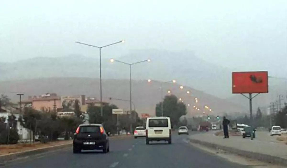 Asit Yağmuru Beklenirken Toz Fırtınası Geldi