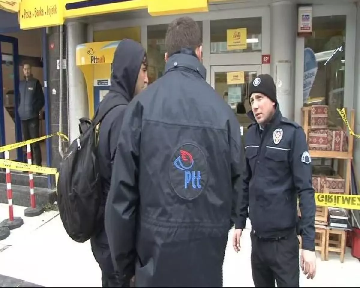 Ataşehir\'de Falçata ile PTT Soygunu