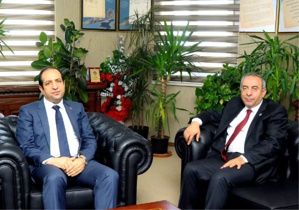 Bakan Yardımcısı Çiftci\'den Rektör Battal\'a Ziyaret