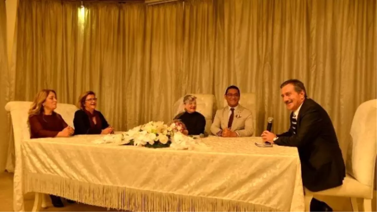 Başkan Ataç, 15\'inci Yıl Evlilik Sürprizine Ortak Oldu