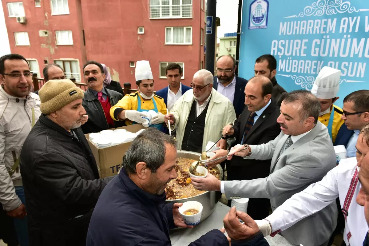 Başkan Edebali Aşure İkramında Bulundu
