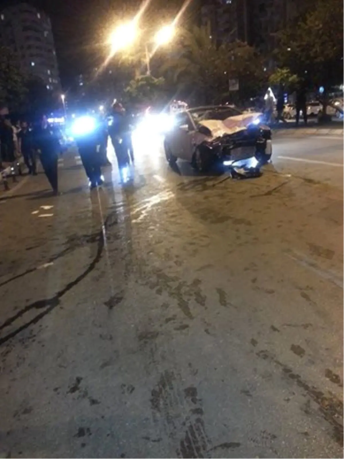 Bitlis\'ten Adana\'ya Çalışmaya Geldi, Trafik Kazasında Hayatını Kaybetti