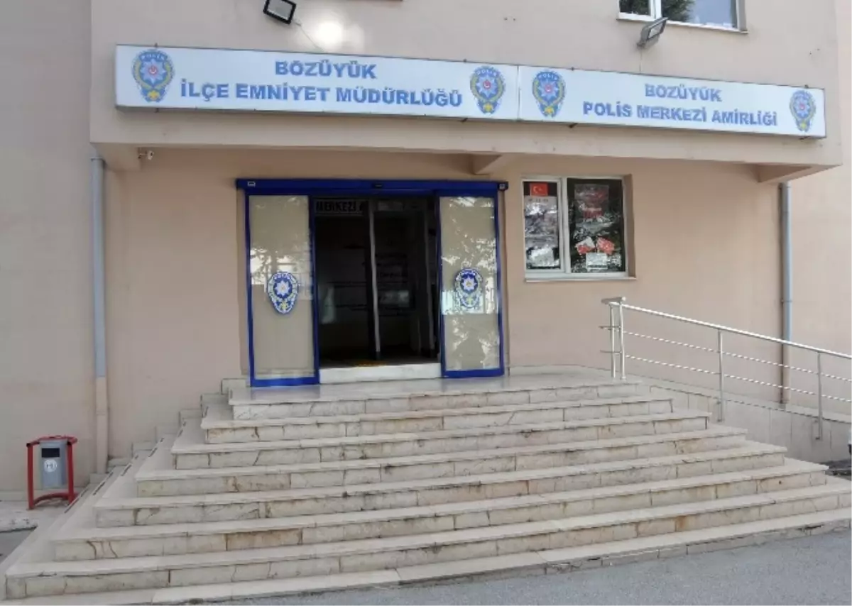 Bozüyük\'te Fetö Kapsamında 4 Kişi Gözaltında
