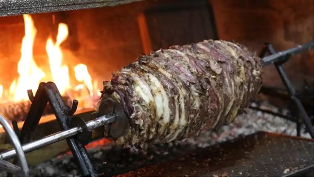Cağ Kebabın "Kadın" Ustası