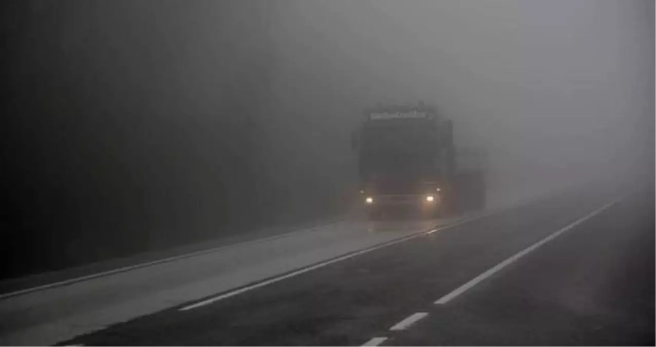 Çaldıran\'da Yoğun Sis