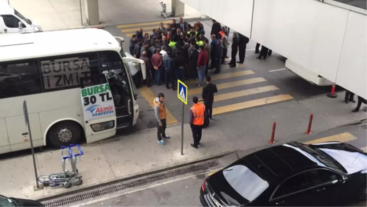 Dev Havalimanında \'Hanutçu\' Kavgası