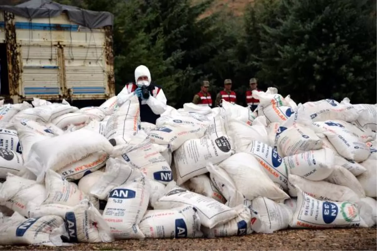 Diyarbakır Hazro\'da Bomba Yapımında Kullanılan 157 Ton Amonyum Nitrat Ele Geçirildi (2)