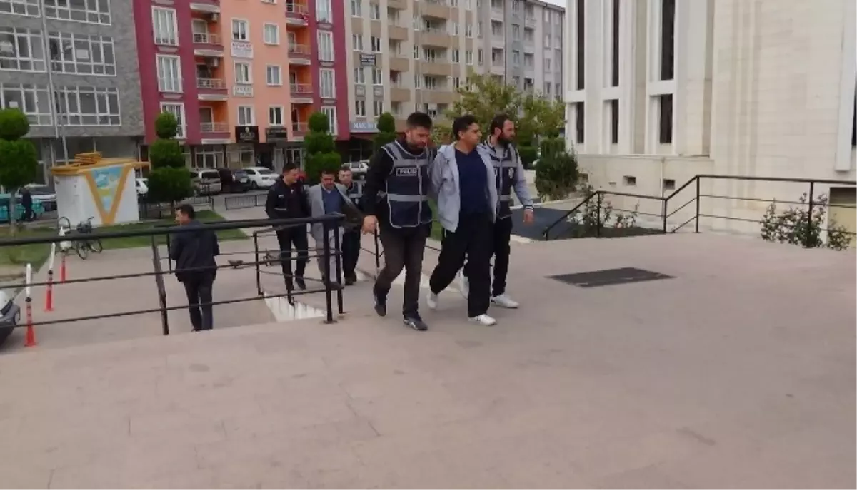 Fetö/pdy Soruşturmasında İki Polis Tutuklandı