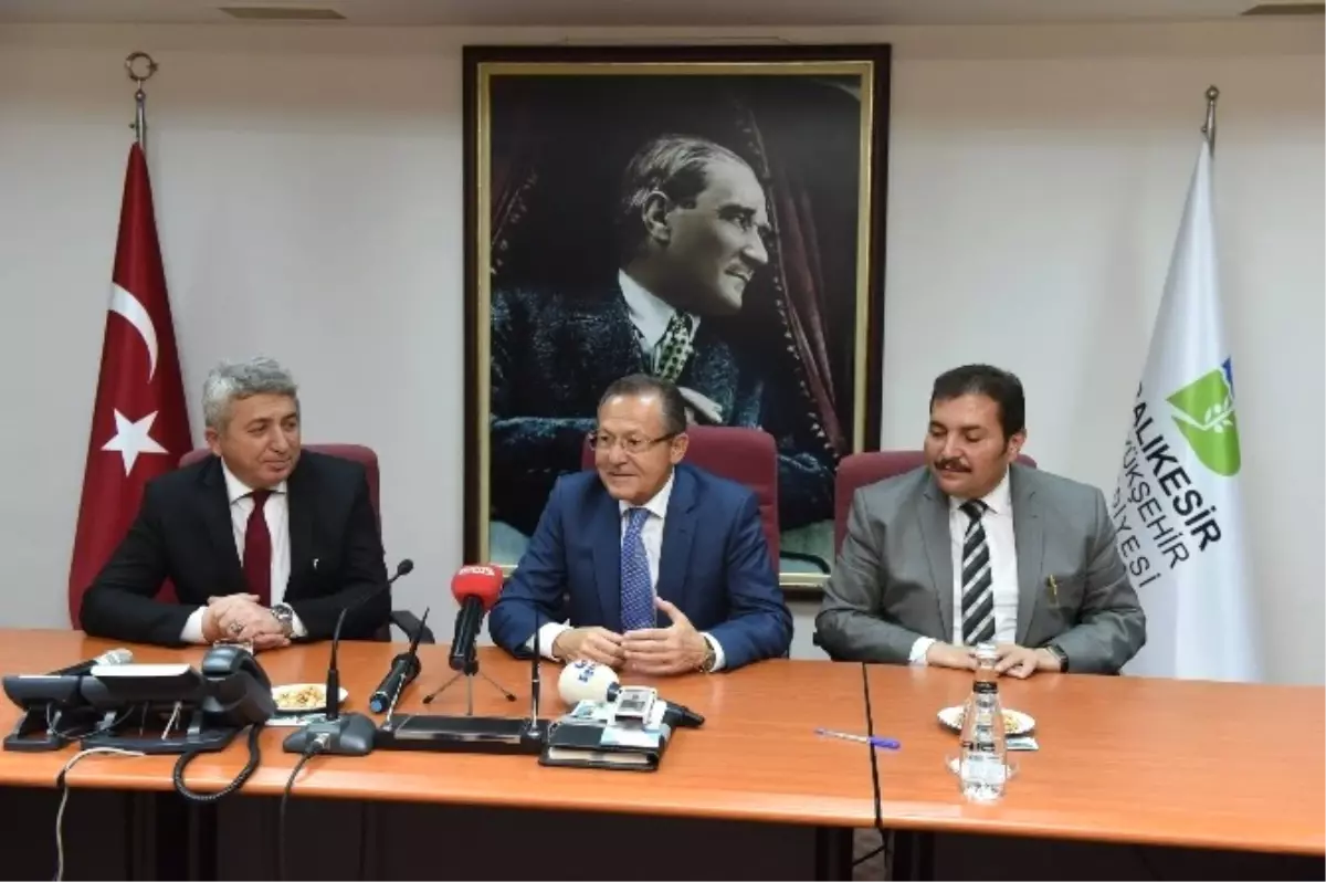 Filistinli Öğrencilerden Başkan Uğur\'a Ziyaret