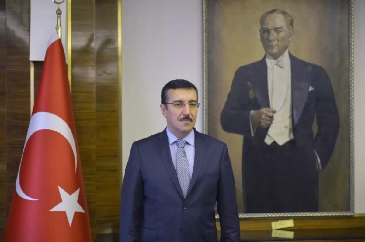 Gümrük Bakanı Tüfenkci\'den "Cumhuriyet Bayramı" Mesajı