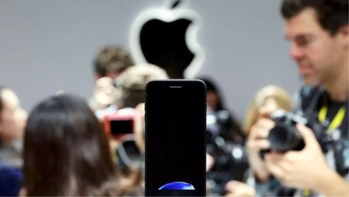 İphone 8\'in Arka Yüzü de Cam Olacak