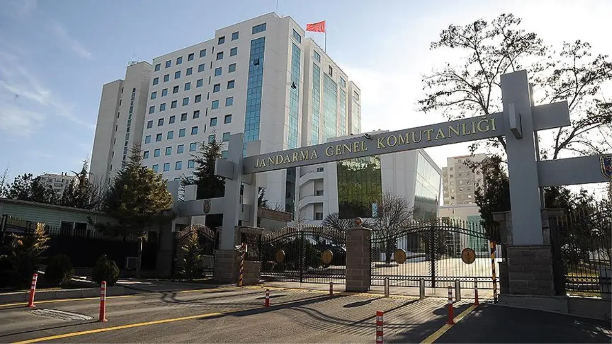 Jandarma\'dan 153, Sahil Güvenlik\'ten 112 Personel Görevden Uzaklaştırıldı