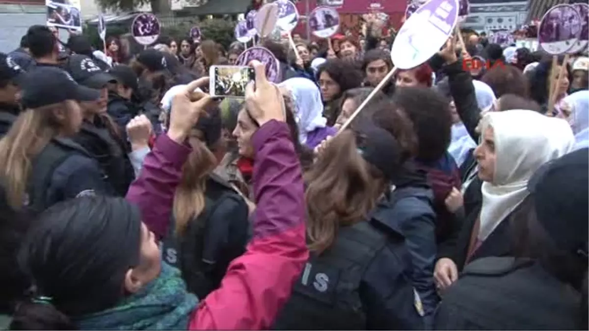 Kadınlar Kışanak ve Anlı\'nın Gözaltına Alınmasını Protesto Etti