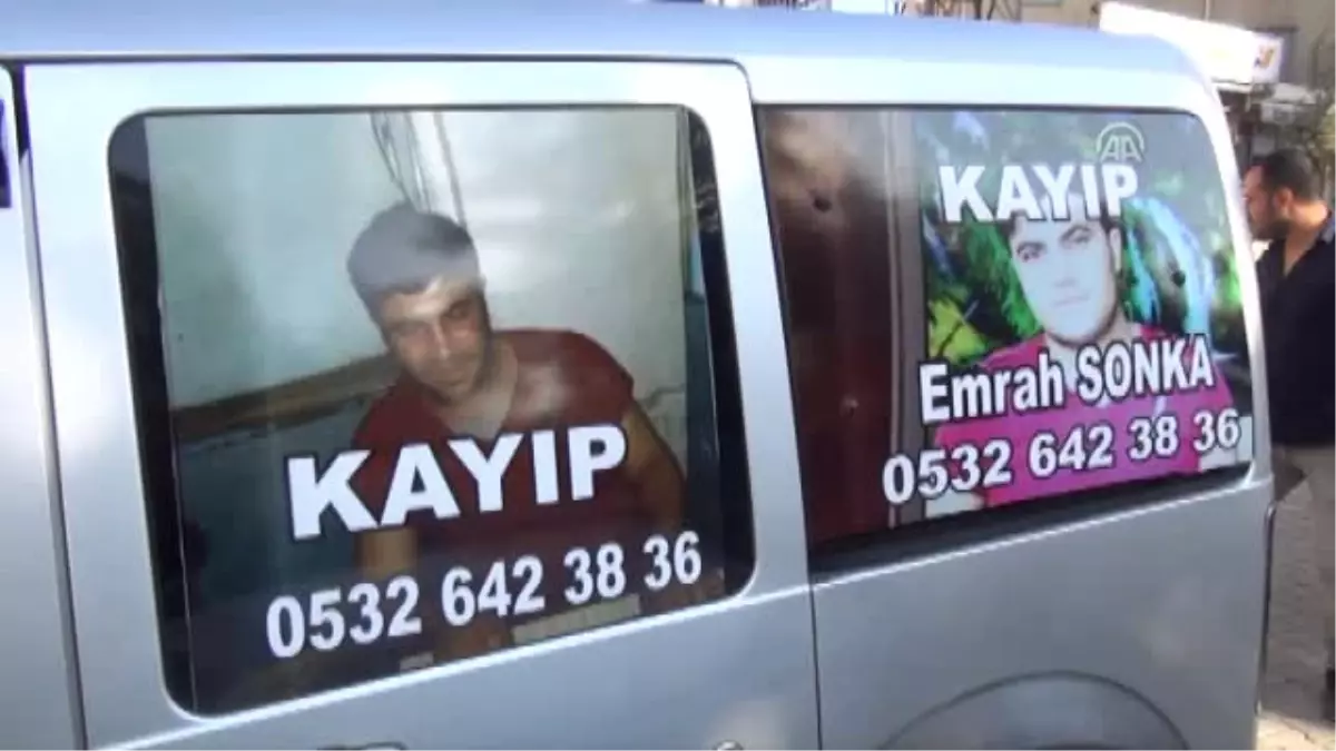 Kayıp Oğlu Için Şehir Şehir Dolaşacak