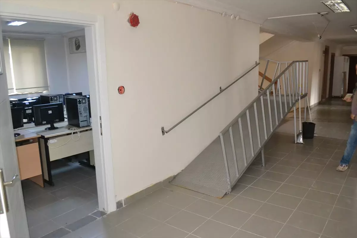 Keşan\'da Fetö Soruşturmasıyla Kapanan Yurt Hem Binası Oldu