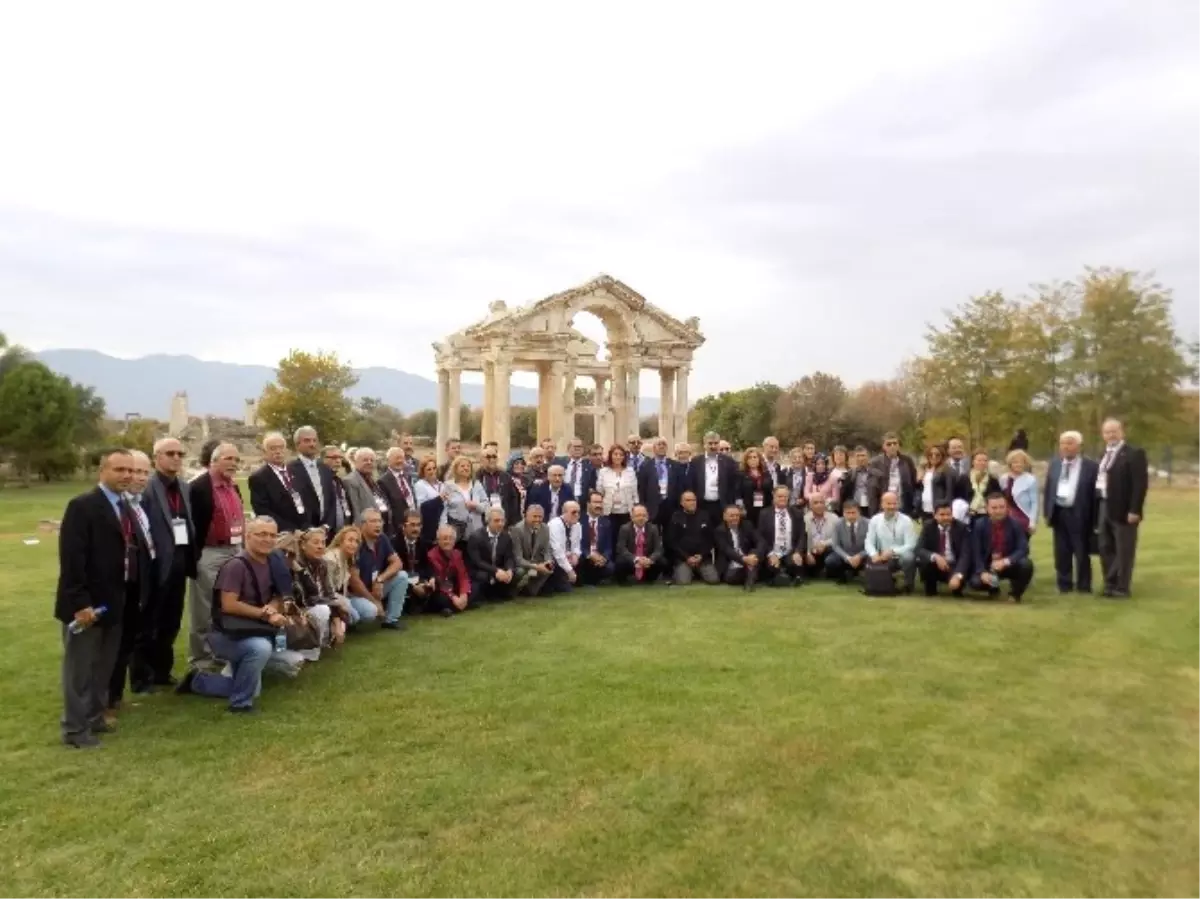 Konuk Gazeteciler Afrodisias\'ı Gezdi