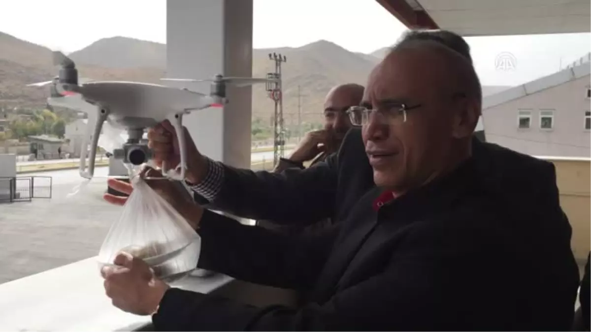 Koruculara "Drone" Ile Tatlı Ikramı