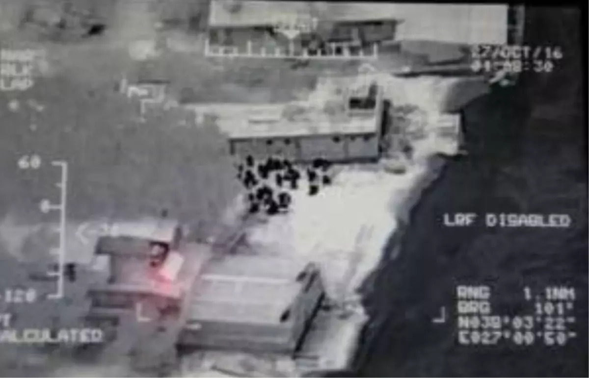 Kuşadası Körfezi\'nde Hava Destekli Göçmen Operasyonu