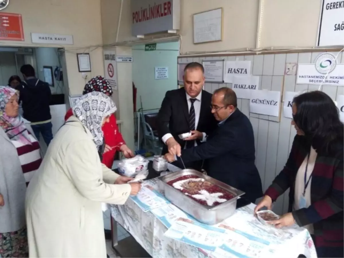 Lapseki Devlet Hastanesinde Hasta Hakları Günü Kutlamaları