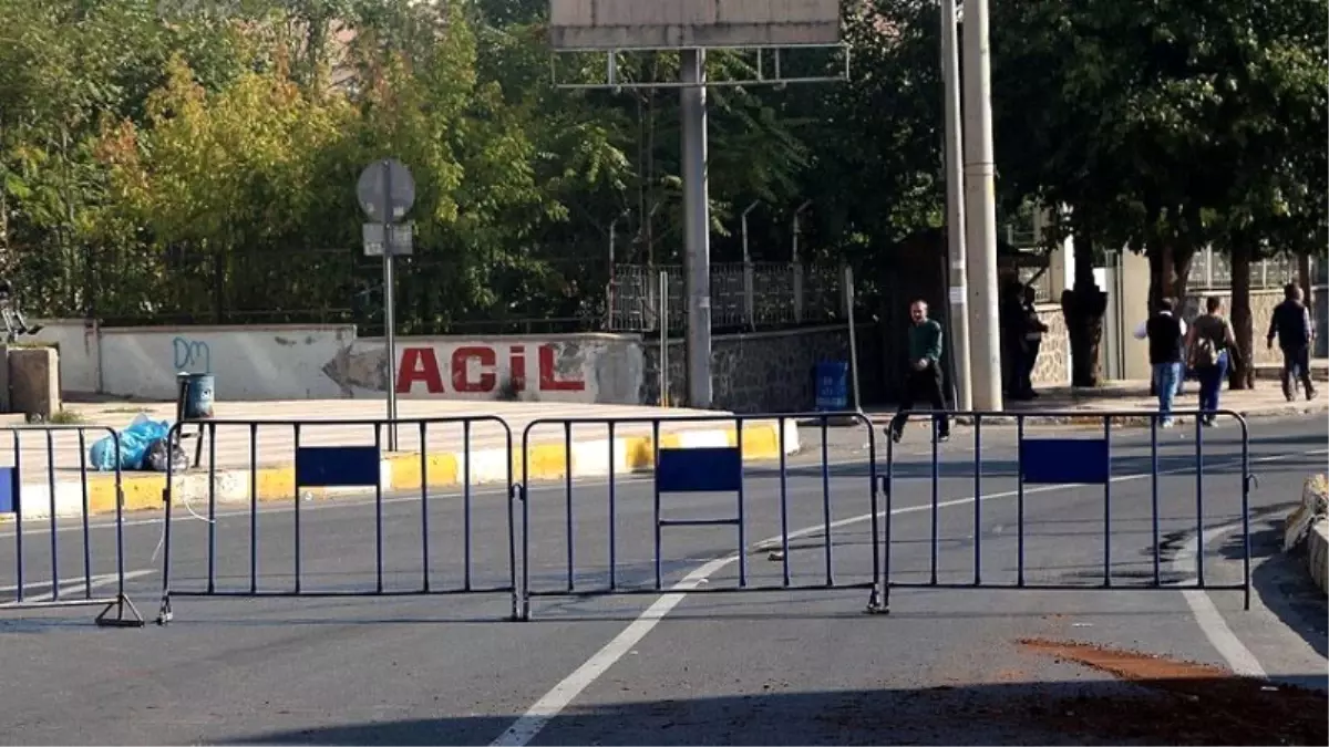 Lice ve Hani\'de Sokağa Çıkma Yasağı Kaldırıldı