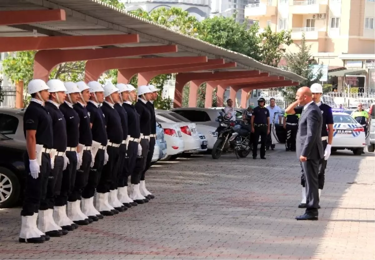 Mersin Emniyet Müdürlüğü\'nde Devir Teslim Töreni Yapıldı