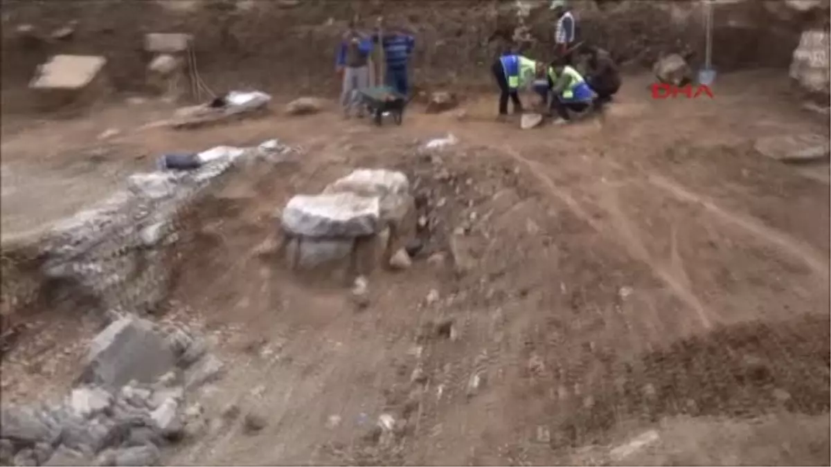 Milas\'taki Kurtarma Kazıları 10 Yıl Sonra Tekrar Başladı