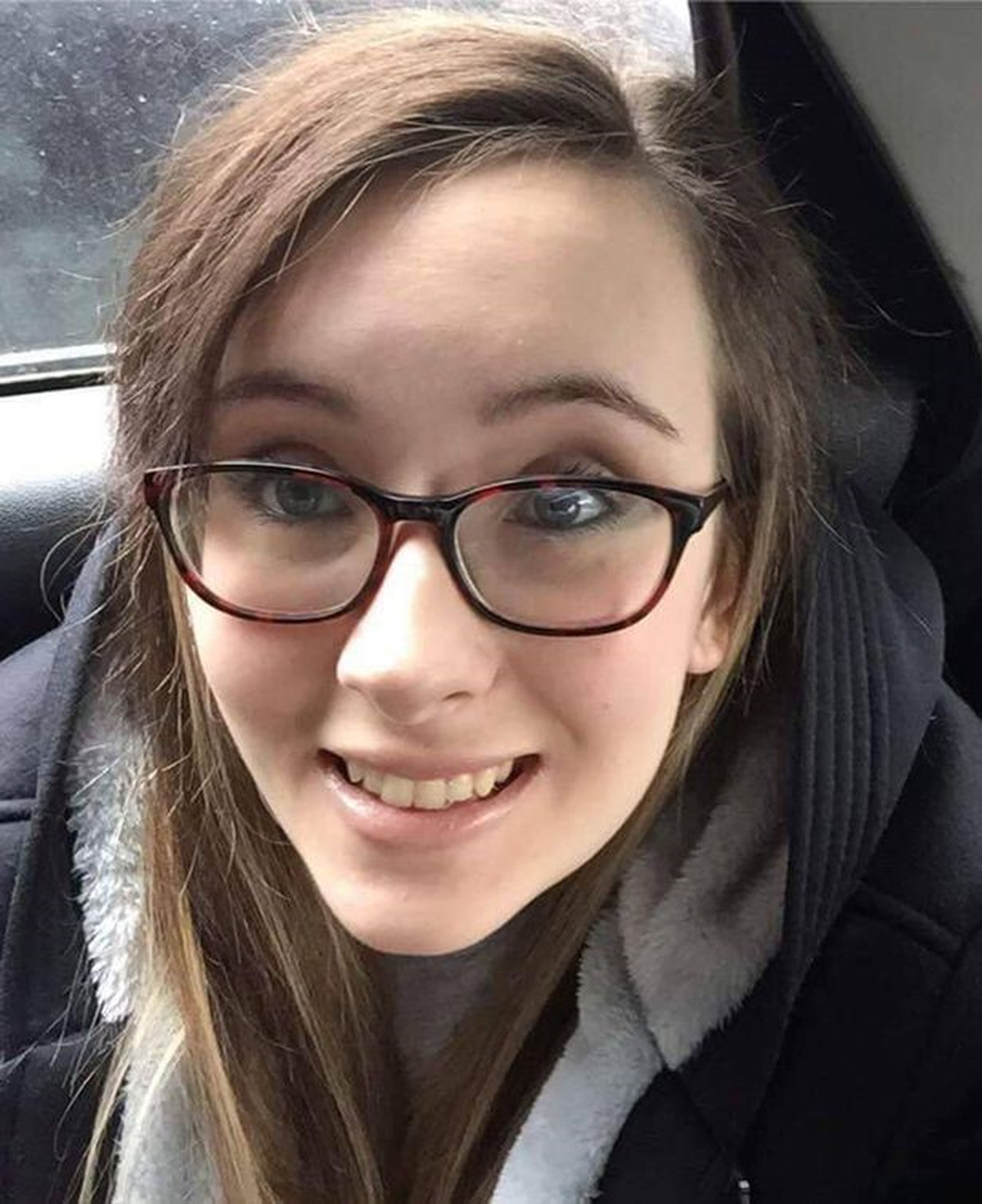 Kas Hastası Genç Kız, Neyi Tutsa Elinde Kalıyor