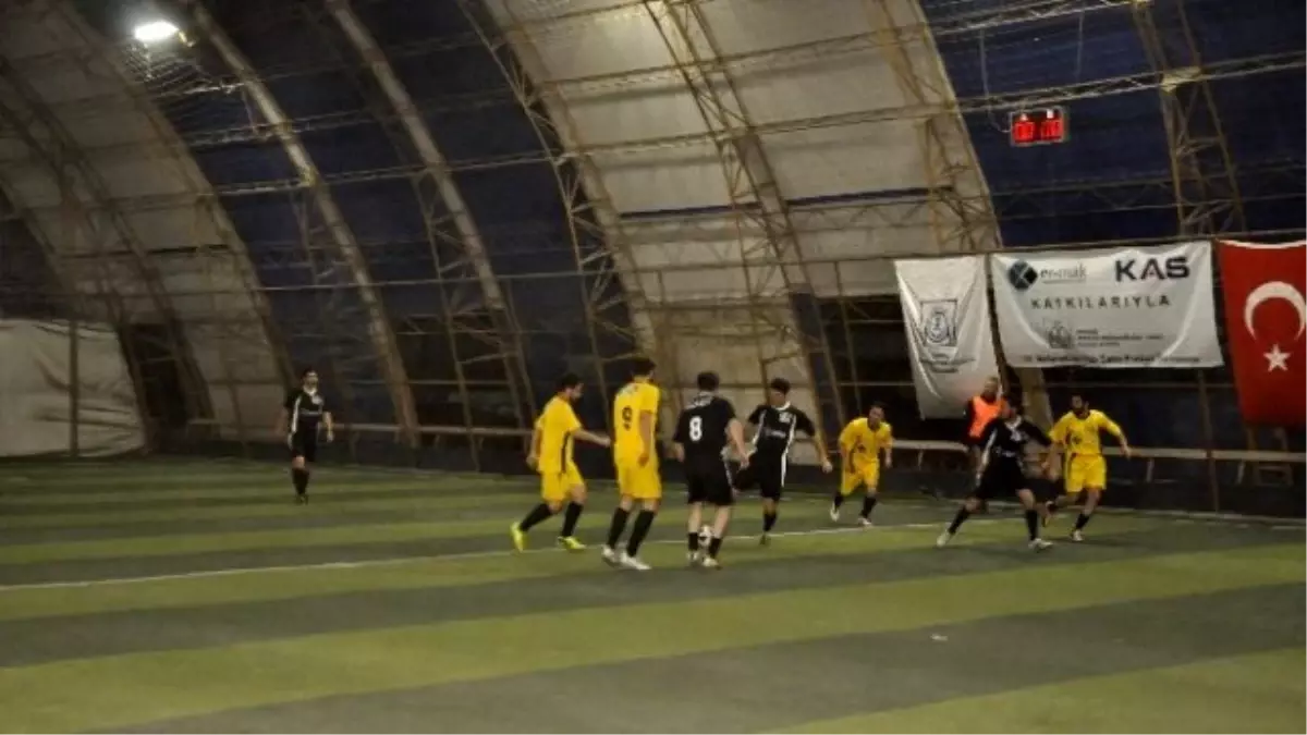 Mmo Futbol Turnuvası Sürüyor