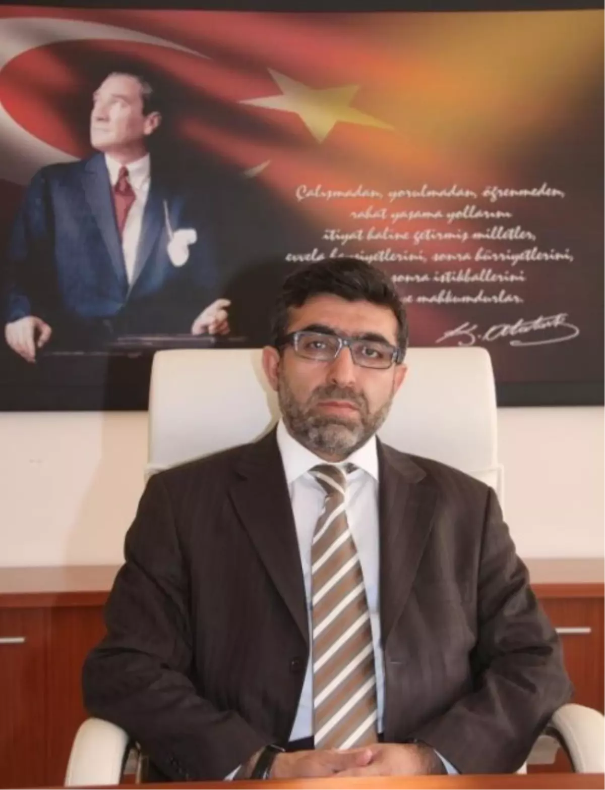 Neü İlahiyat Fakültesi Dekanı Gözaltına Alındı