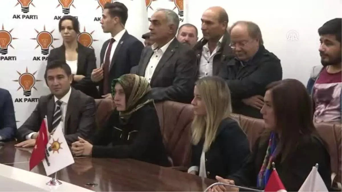 Özlü: " "Ak Parti Türkiye\'nin Omurgası. Iyi Ki Tek Başına Iktidar Var"