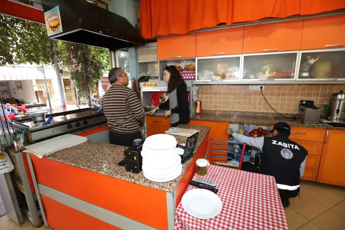 Selçuk Belediyesi\'nden işyerlerine "hijyen denetimleri"