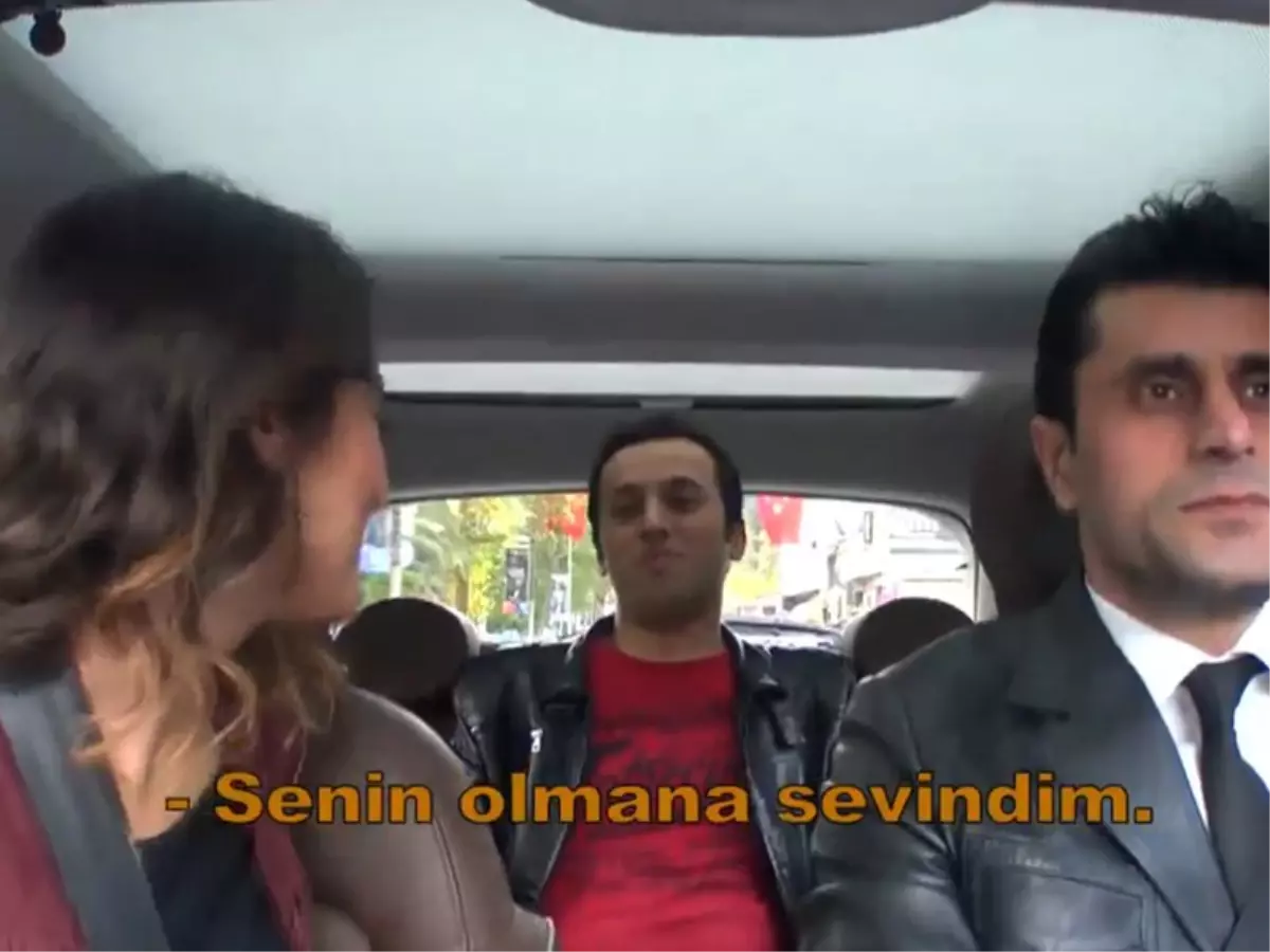 Serenay İlk Defa Araç Turuna Çıktı