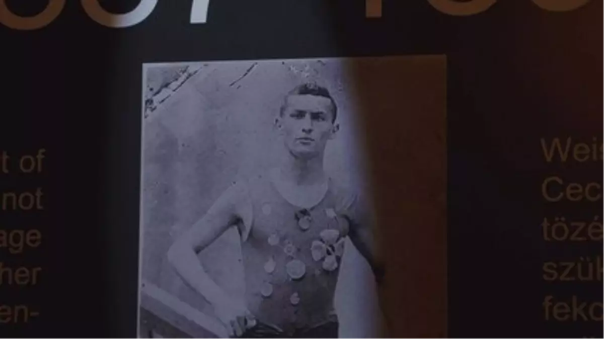 Sihirbaz Houdini İnsanoğlunu Zincirlerinden Kurtaracak