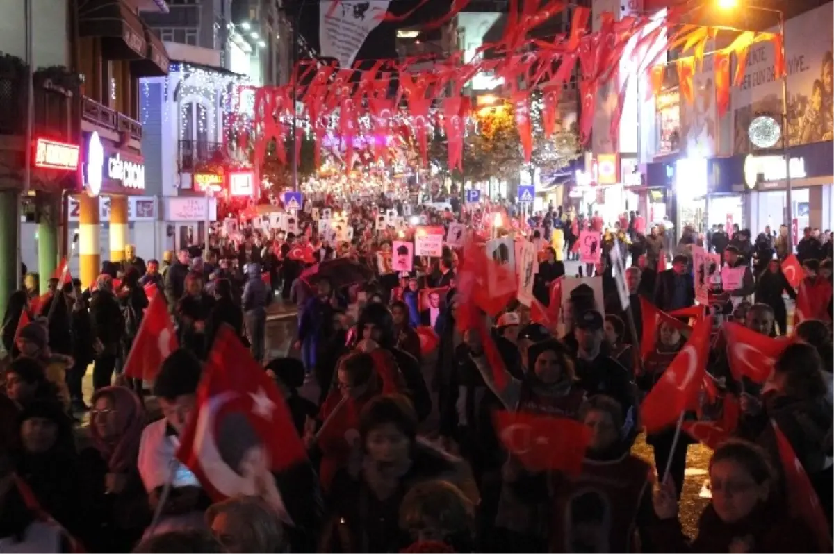 Tekirdağ\'da Fener Alayına Dev Katılım