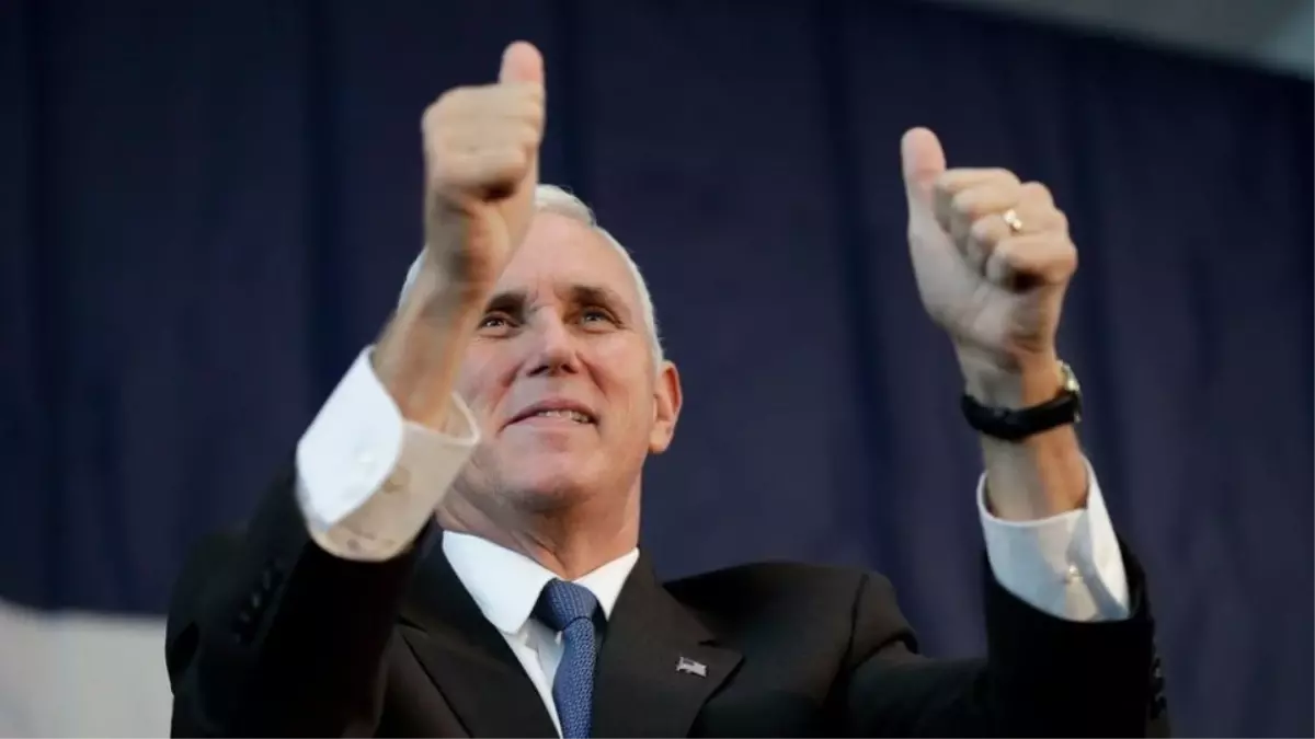 Trump\'ın Başkan Yardımcısı Adayının Uçağı Pistten Çıktı