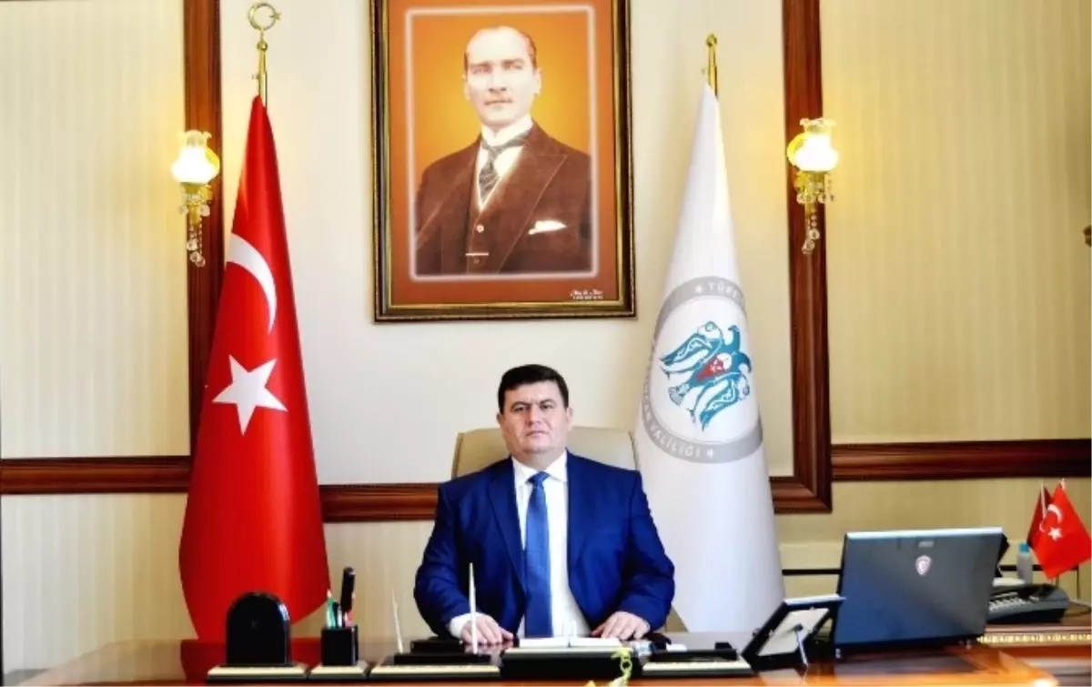 Vali Arslantaş\'ın 29 Ekim Cumhuriyet Bayramı Kutlama Mesajı