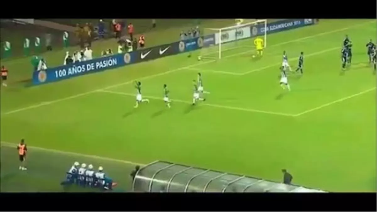 Voleyi Çaktı, Puskas\'a Göz Kırptı