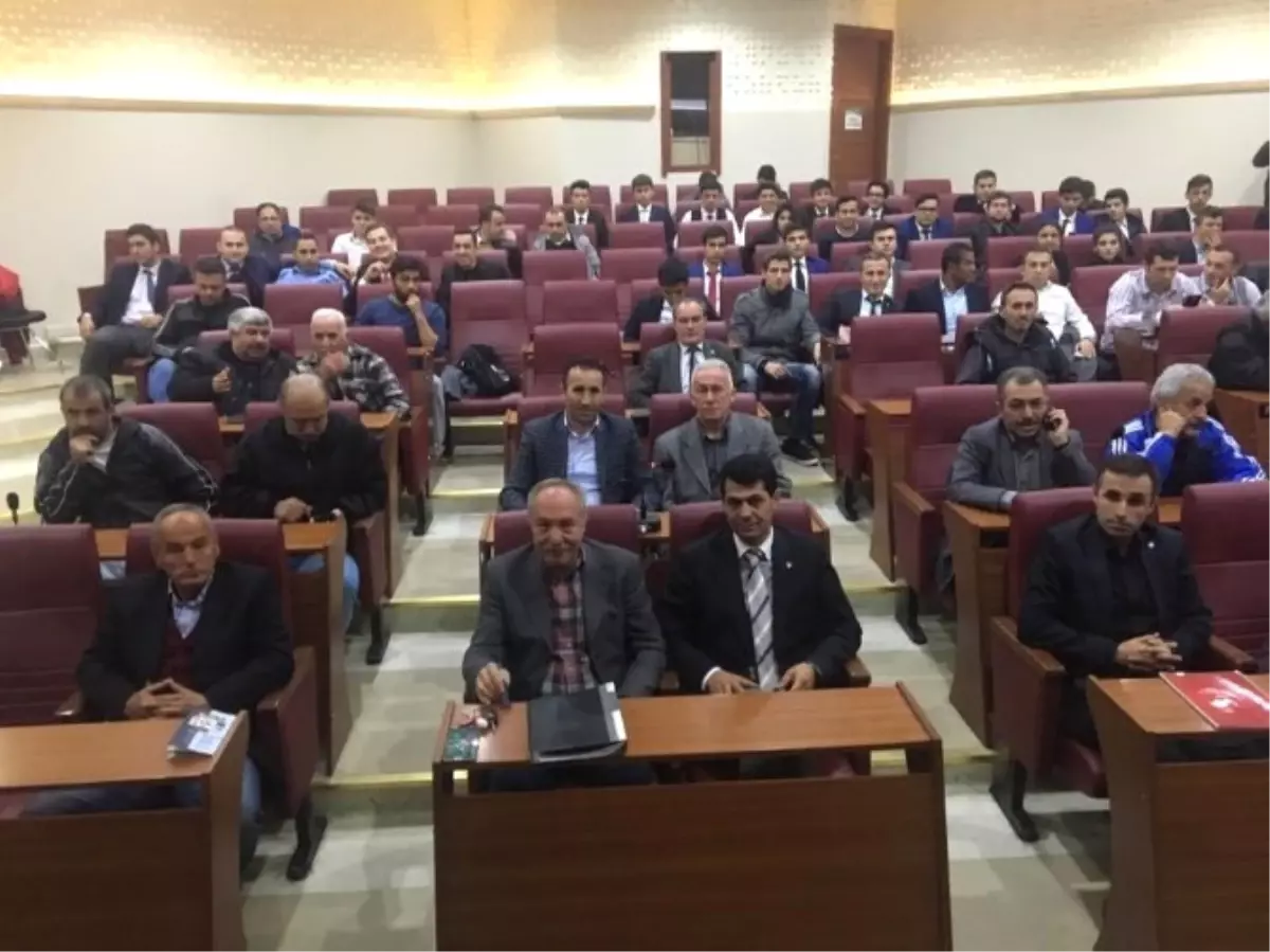 Yalova\'da Değişen Futbol Kuralları Anlatıldı
