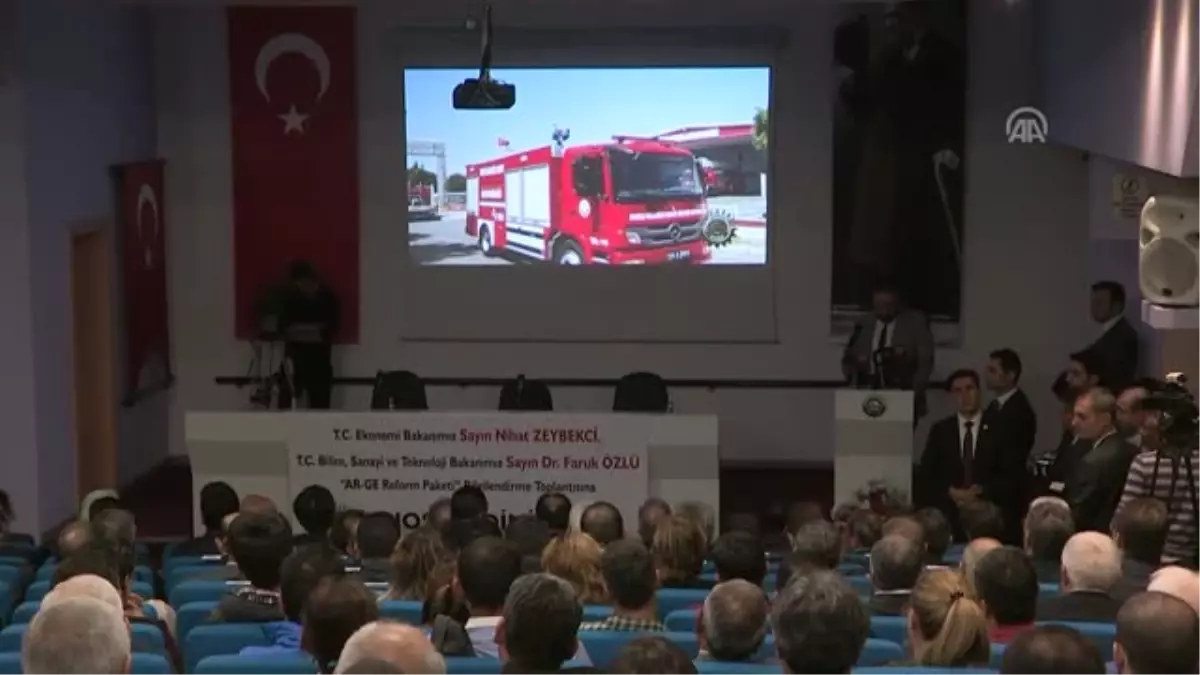 Zeybekçi: "Denizli, Ev Tekstilinin Başkenti Olan Bir Şehir"