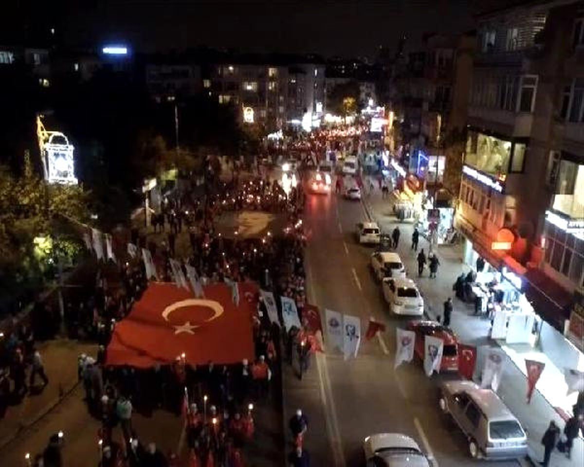 29 Ekim Maltepe\'de Coşkuyla Kutlandı