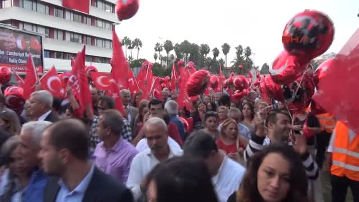 Adana Cumhuriyet Için Yürüdüler