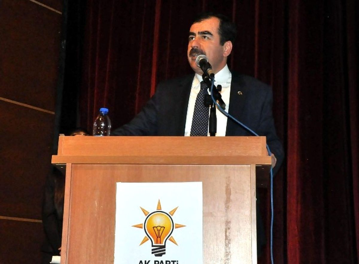 AK Parti\'li Erdem, CHP\'li Tezcan\'a Yönelik Saldırıyı Kınadı