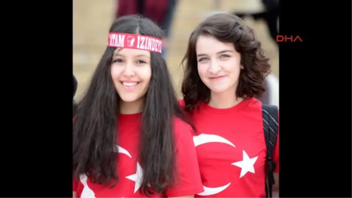 Ankaralılar Anıtkabir\'e Akın Etti, Yoğun Güvenlik Önlemi Alındı