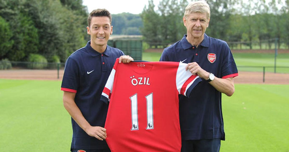 Arsene Wenger, Mesut Özil'in 30 Kişilik Ballon d'Or Listesinde Olduğunu Sanıyor