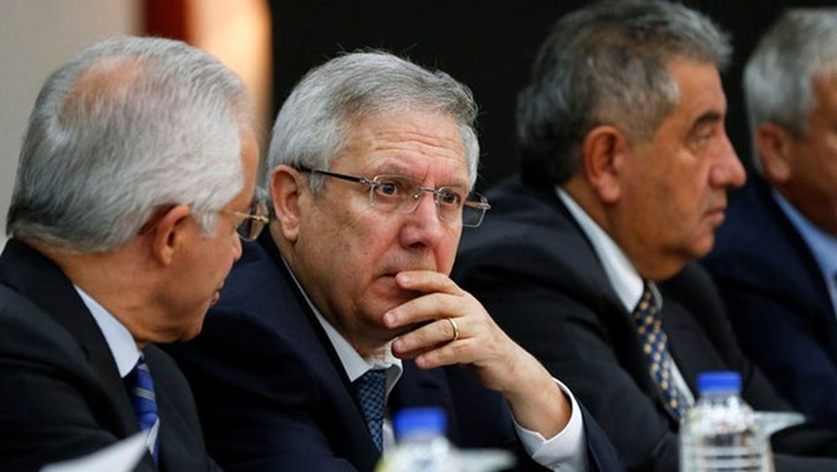 Aziz Yıldırım: İstifa Et Diyenlerin Fenerbahçe ile Alakası Yok