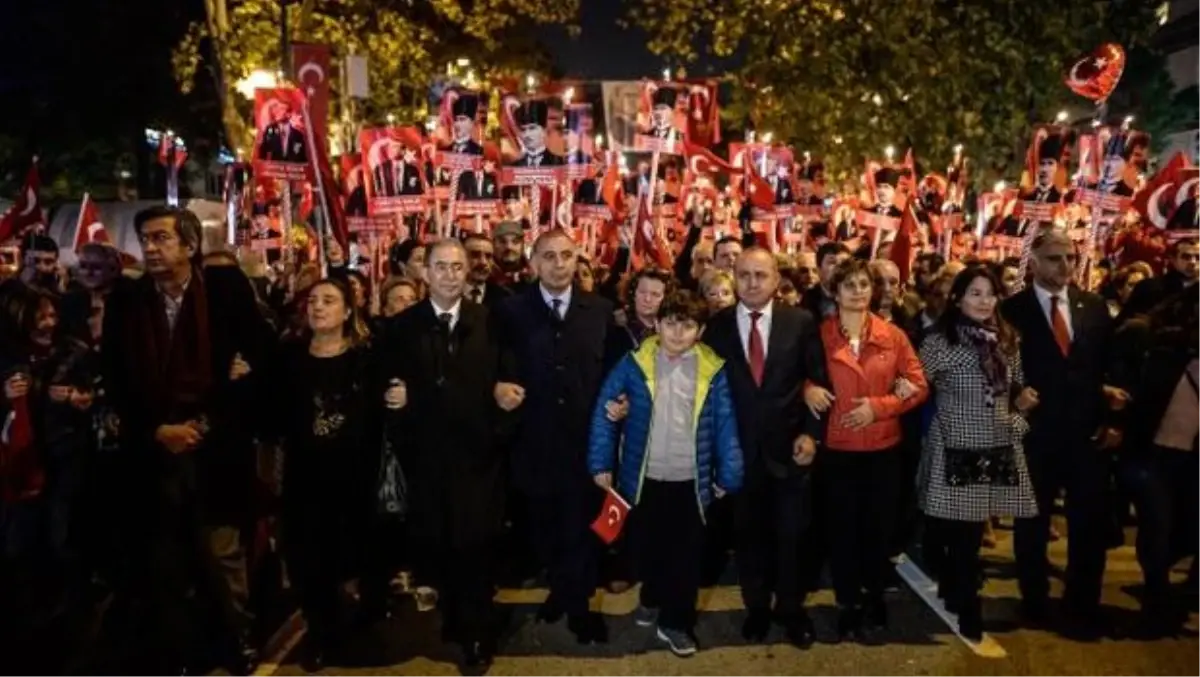 Bağdat Caddesi\'nde 29 Ekim Coşkusu (2)